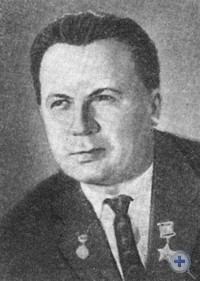 Герой Советского Союза Ю. О. Збанацкий.