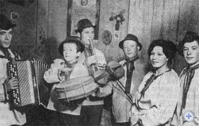 Семейный музыкальный ансамбль чабана М. И. Березная. Осой, 1980 г.