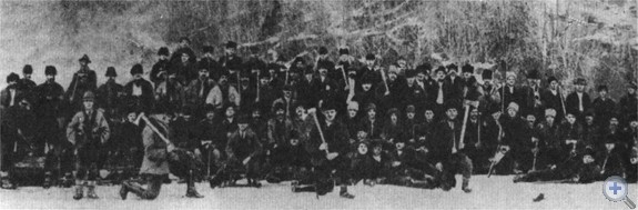 Участники забастовки ясинянских лесорубов. 1922 г.