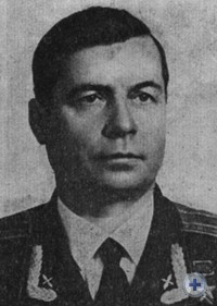 Герой Советского Союза подполковник авиации С. И. Маковский — уроженец города Запорожья. 1967 г.