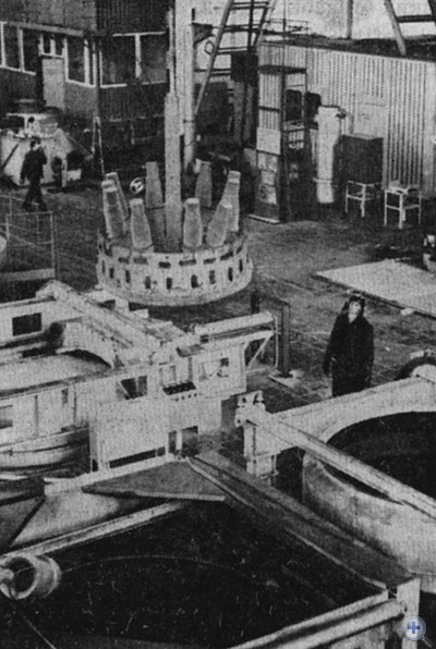 Один из высокомеханизированных участков Запорожского энергомеханического завода. 1980 г.